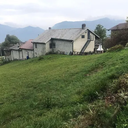 בית נופש Rifugio Futopia - Alpi Graie *